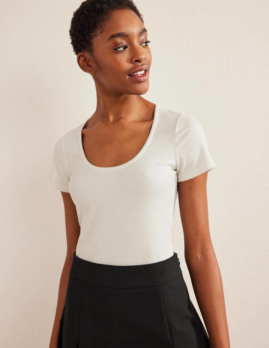 облекло Boden горна част с оребрено деколте слонова кост Жени LL681367