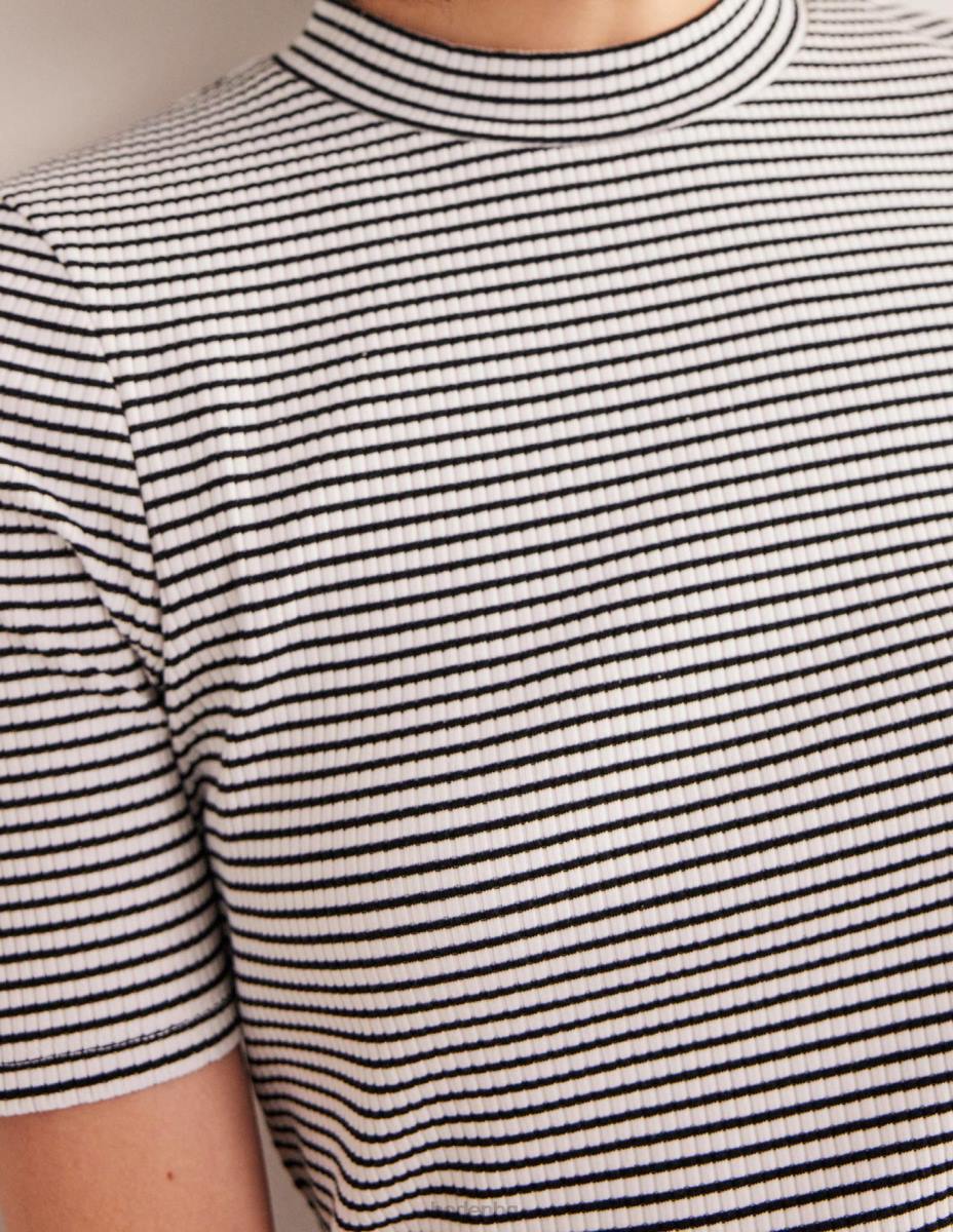 облекло Boden оребрено горнище с висока яка слонова кост/черна ивица Жени LL681568