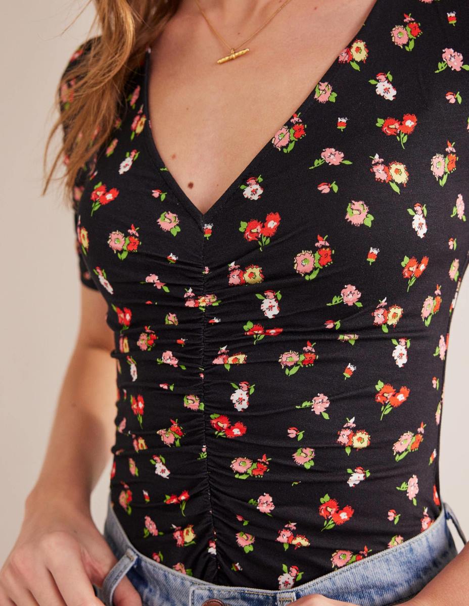 облекло Boden горна част с щампи отпред черно и изискано клонче Жени LL681662