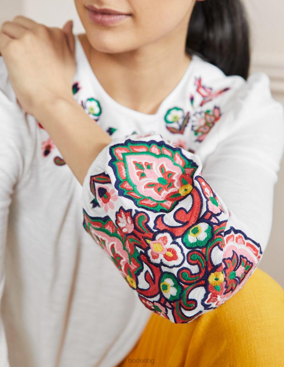 облекло Boden бродирана горна част от трико бяло Жени LL682050