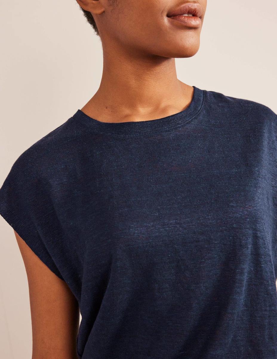 облекло Boden ленена тениска с кръгла яка военноморски флот Жени LL682590