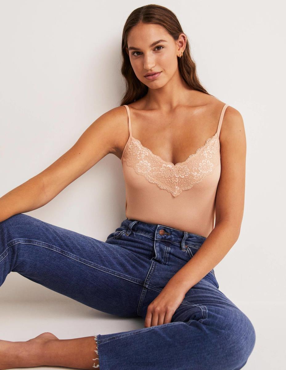 облекло Boden дантелен ками топ светло бежово Жени LL682596