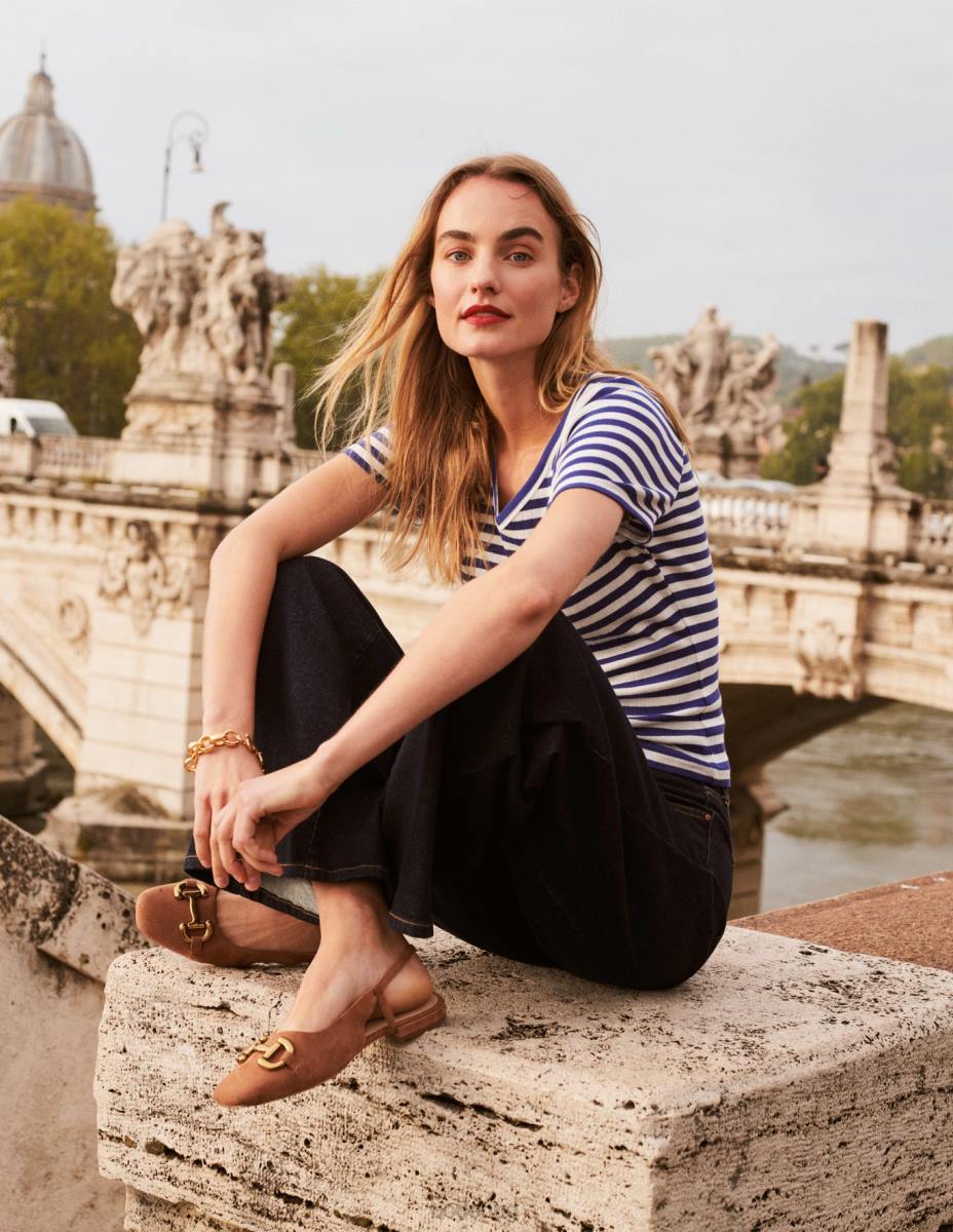 облекло Boden анна тениска с v-образно деколте ивица лапис синьо и слонова кост Жени LL68199