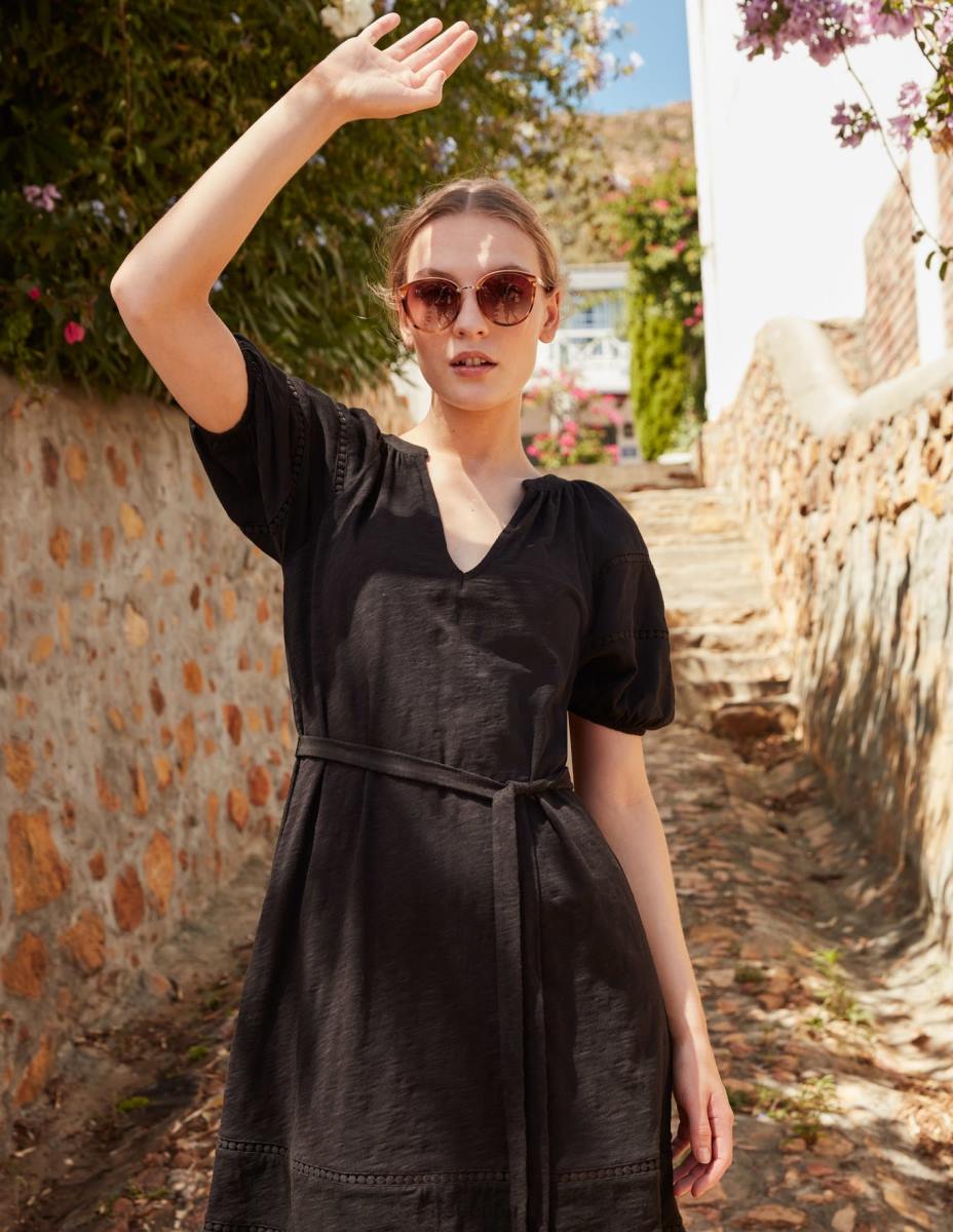 облекло Boden рокля от трико с детайли черен Жени LL681000