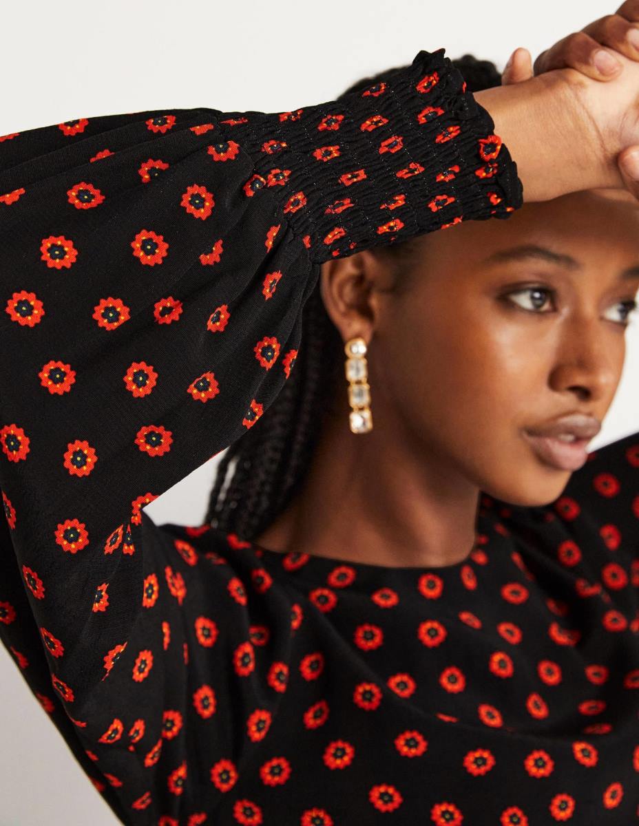 облекло Boden макси рокля с маншет черна и пъпка на петуния Жени LL681732