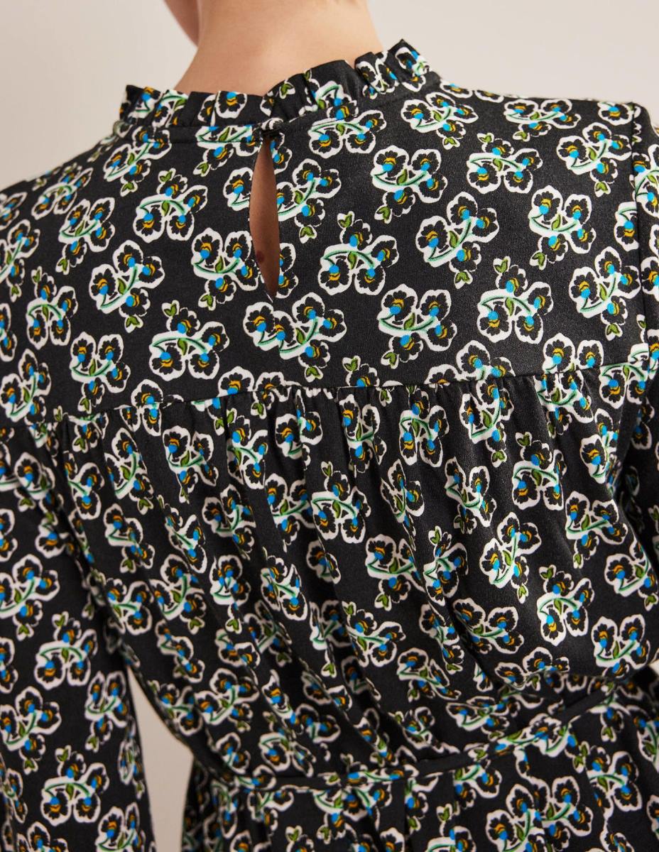 облекло Boden лесна рокля от трико с мини трико черно и венчелистче цвят Жени LL682124