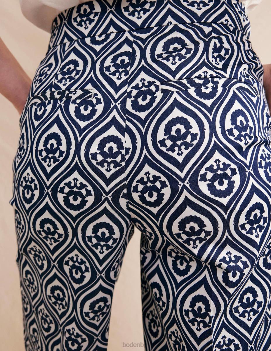 облекло Boden панталони с принт френски флот и гео каскада моно Жени LL681433