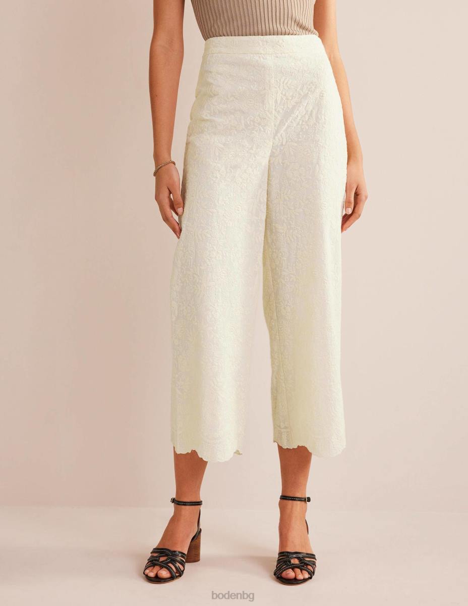 облекло Boden широки панталони с бродирани крачоли слонова кост Жени LL68947