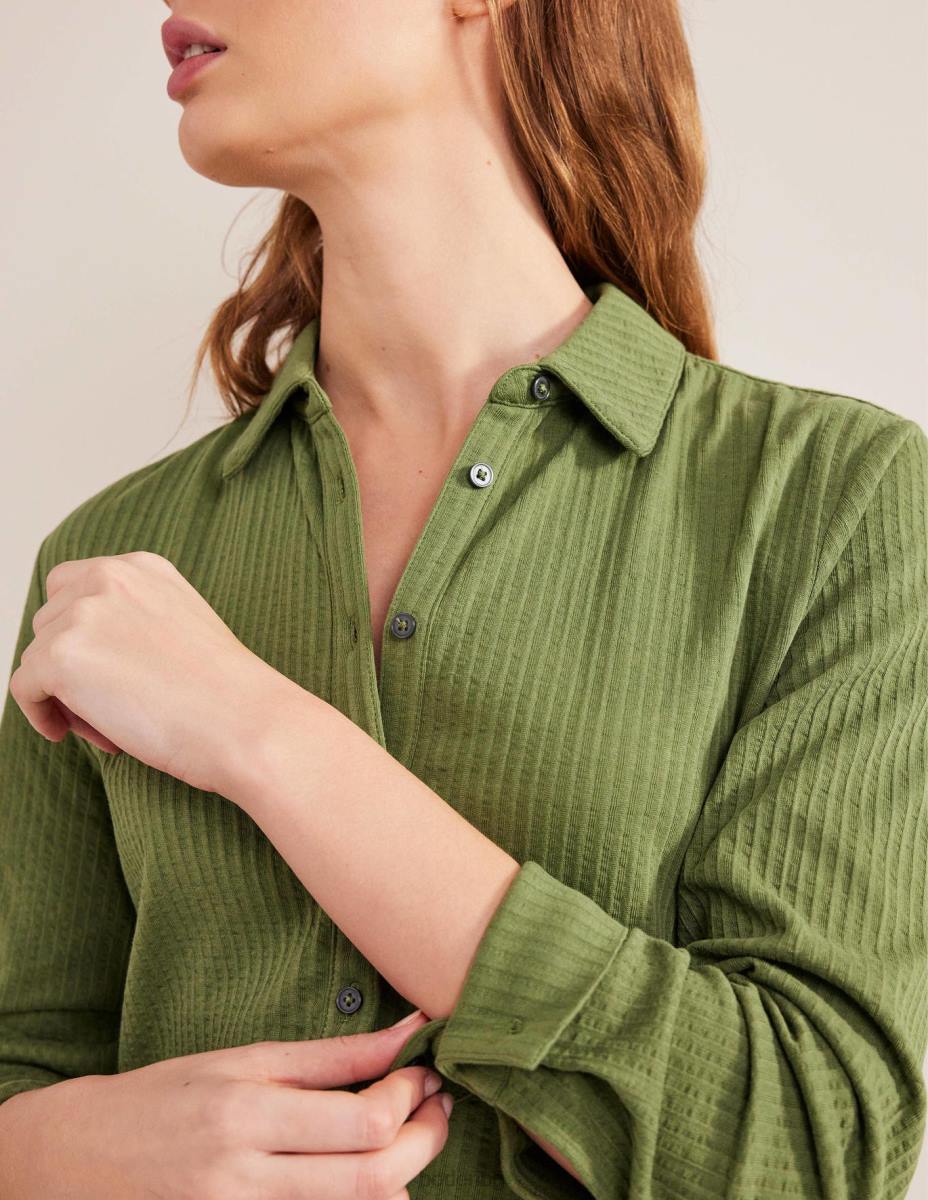 облекло Boden текстурирана риза от трико измито каки Жени LL681412