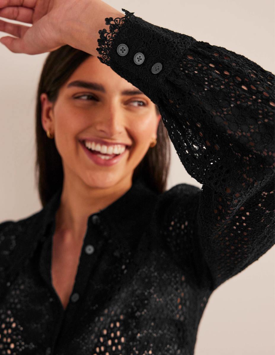 облекло Boden вталена дантелена риза черен Жени LL681728