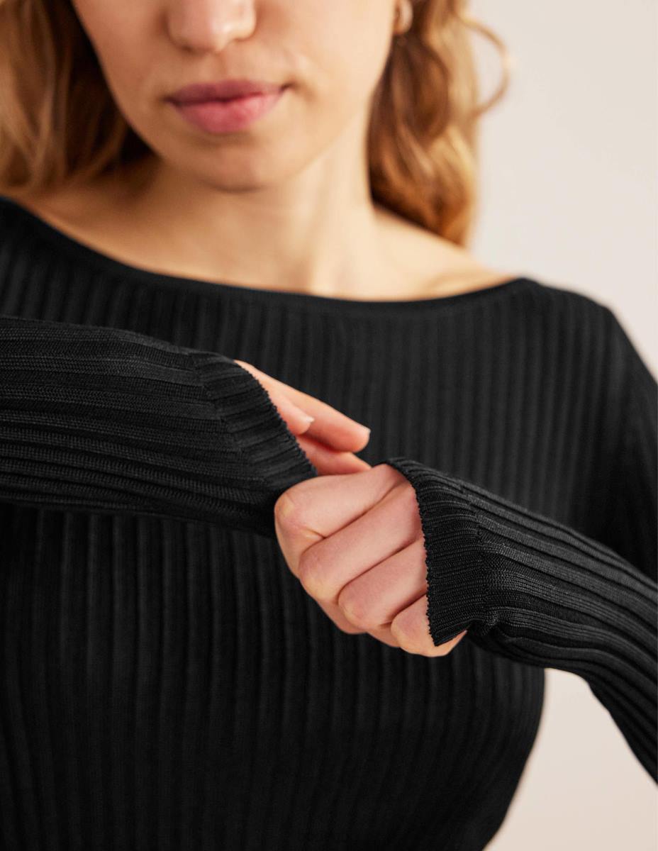 облекло Boden оребрен пуловер с наклонено деколте черен Жени LL681476