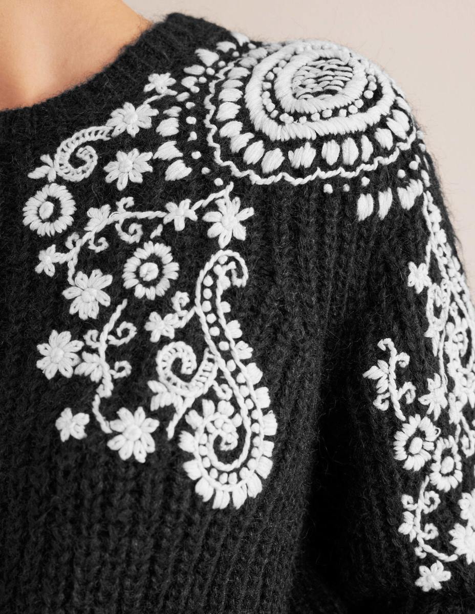 облекло Boden пухкав бродиран джъмпер бродерия черно и слонова кост Жени LL681931