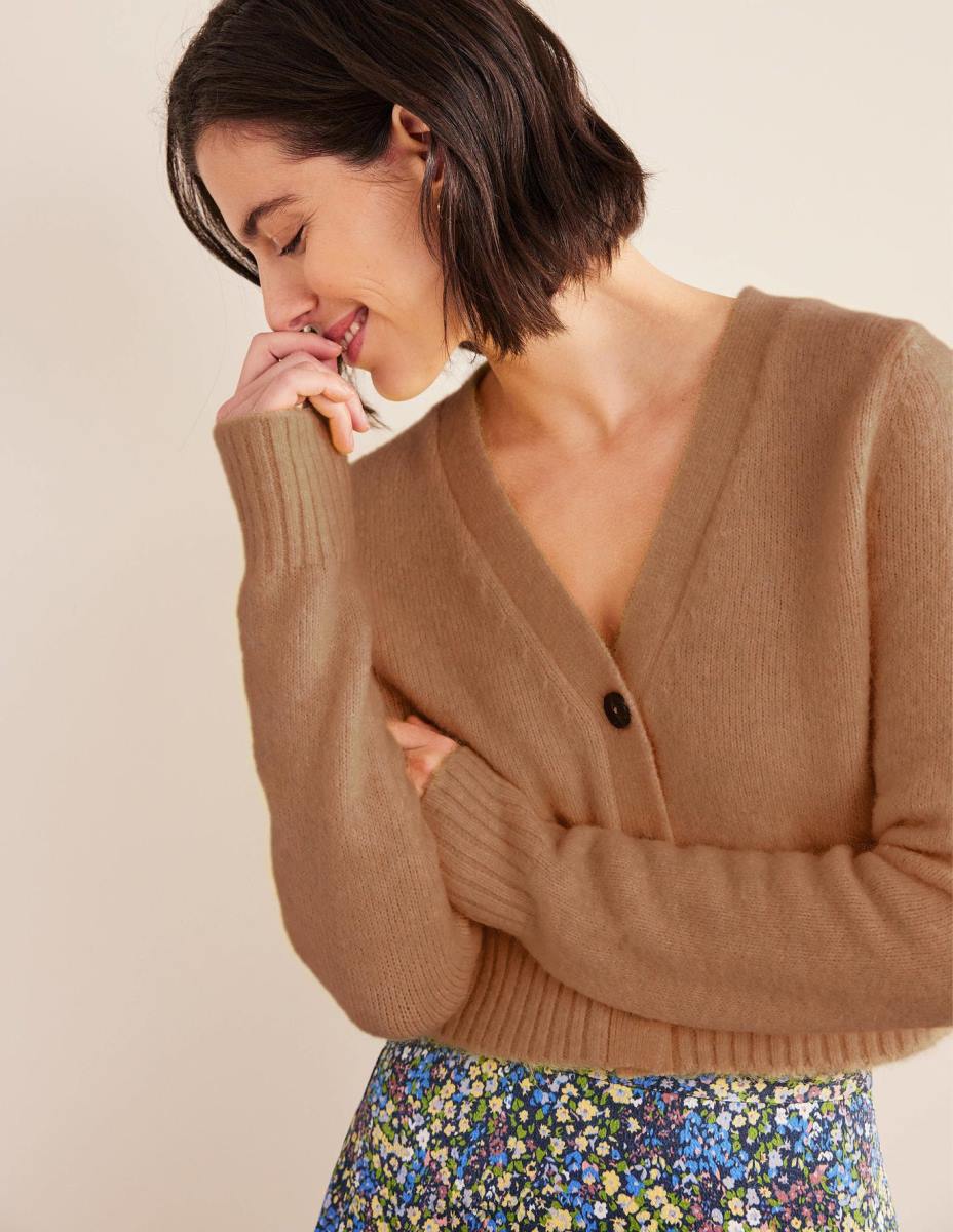 облекло Boden пухкава жилетка с v-образно деколте камилски меланж Жени LL681817