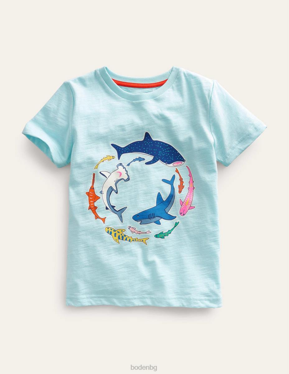 облекло Boden светеща в тъмното тениска ледена аква синя акула бебе LL683404