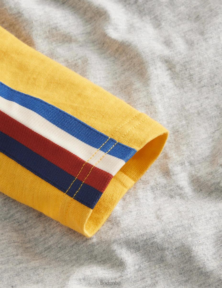 облекло Boden реглан тениска с качулка сив мергел/жълт тип пчелна пита бебе LL68427