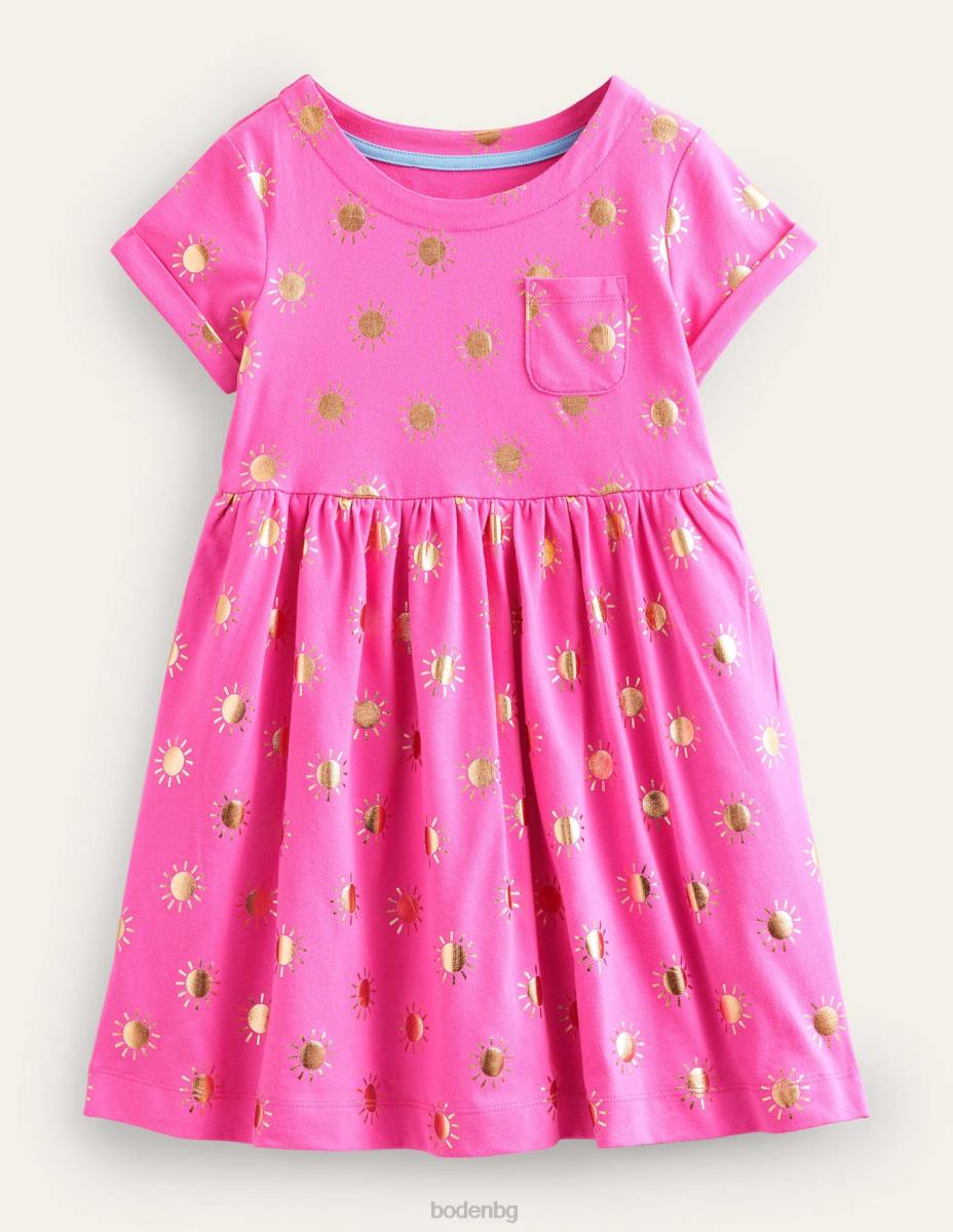 облекло Boden забавна рокля от трико с къс ръкав гъделичкани розови/златни слънца бебе LL68376