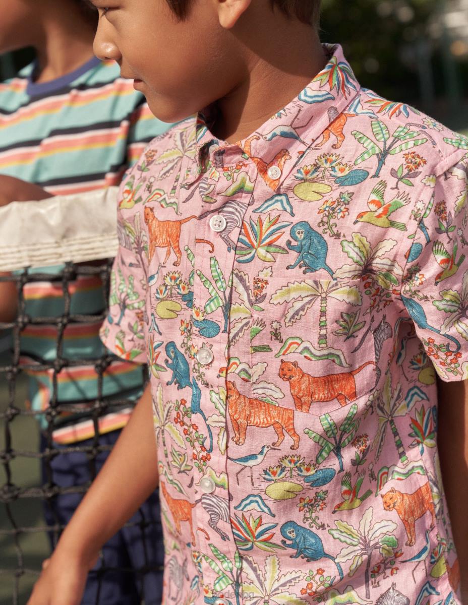 облекло Boden памучно-ленена риза камея розова тропическа градина момчета LL68850