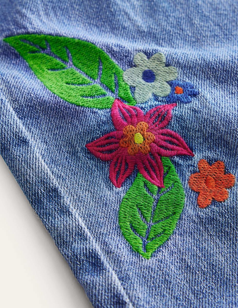 облекло Boden дънки с бродирани крачоли светло измит бродиран деним момичета LL682749